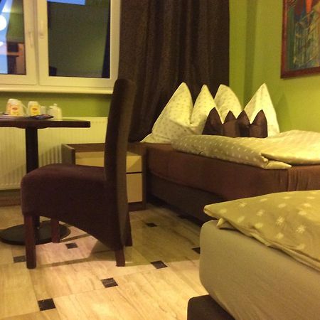 Mika Rooms Raclawicka 144 & Wislicka 3 Studio - Adults Only Warschau Exterior foto