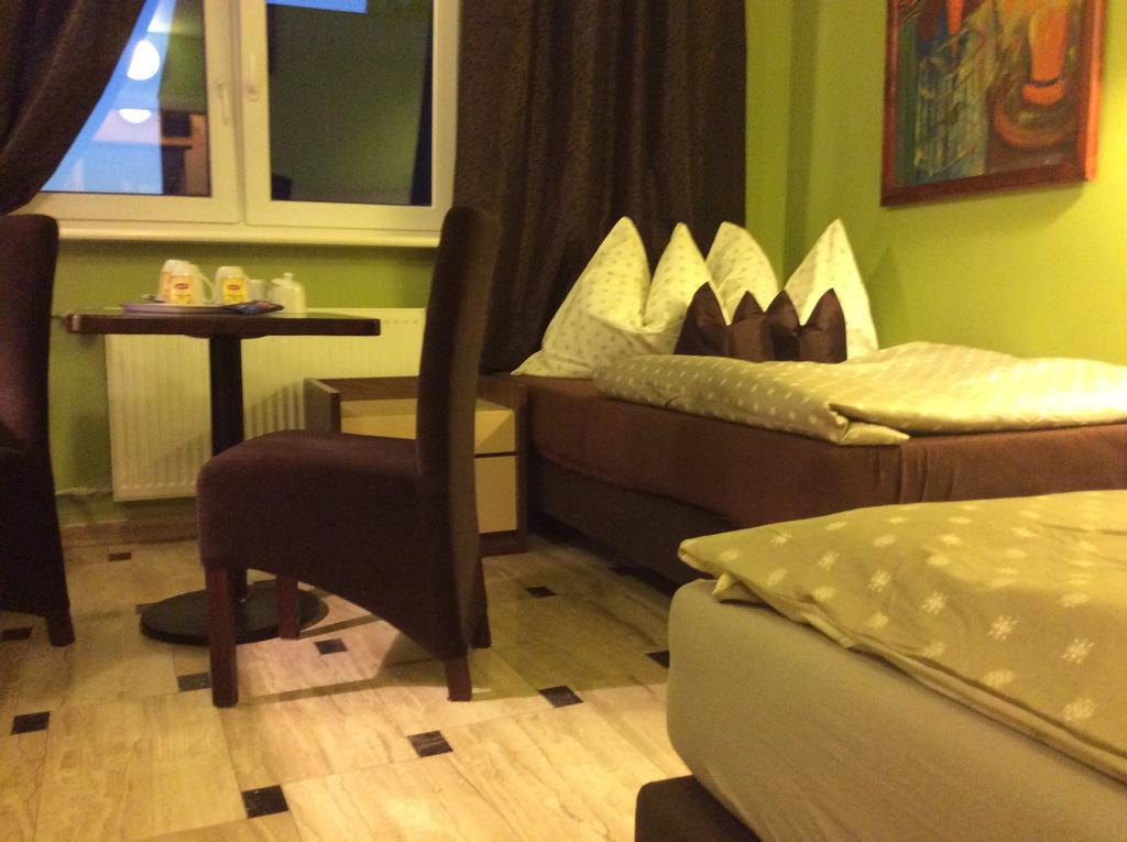 Mika Rooms Raclawicka 144 & Wislicka 3 Studio - Adults Only Warschau Exterior foto